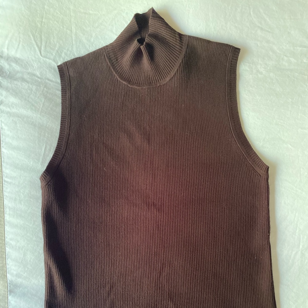 Jones Wear Studio Walnut Mock Sleeveless Rib Top M